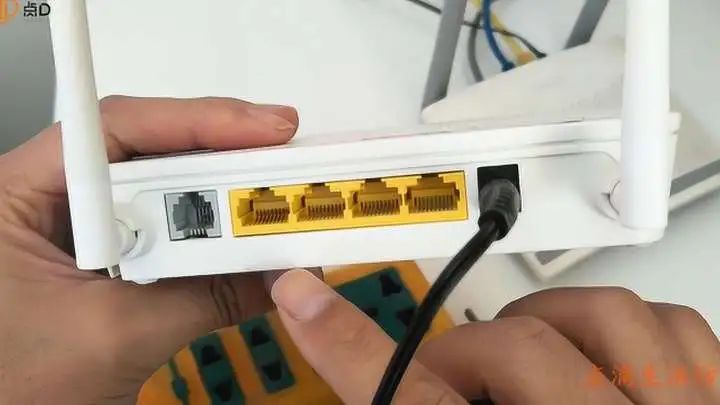 网线器怎么用_使用网线连接TP-LINK路由器的实用技巧_网线连接器使用方法