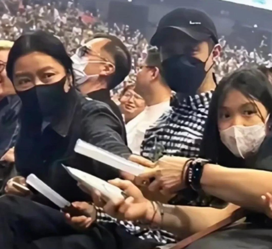 演.唱刘德华_刘德华在歌唱与演艺中的独特风格_演唱刘德华的歌曲